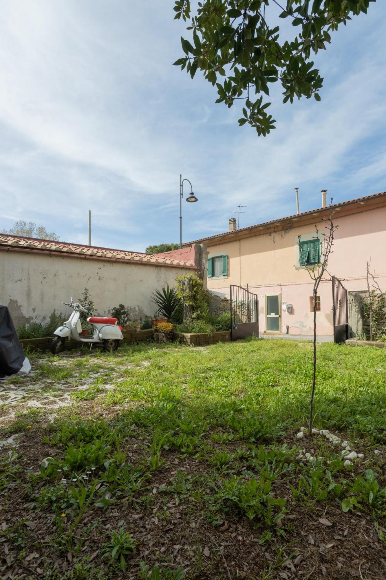 L'Originario Salviano Family Apartment Livorno Exterior foto